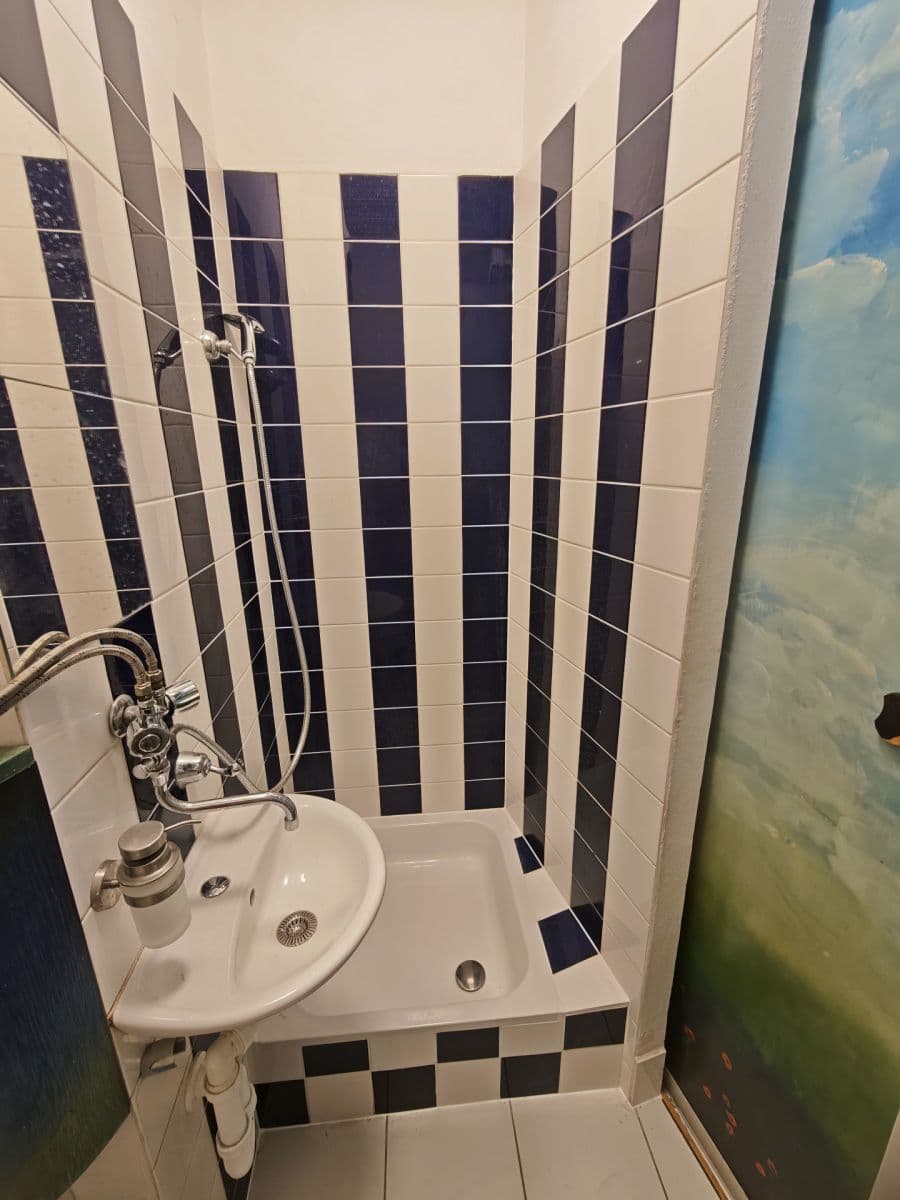 Prenájom bytu 1-izbový 27 m², Eliášova, Praha, Praha Prenájom bytu 1-izbový 27 m², Eliášova, Praha, Praha