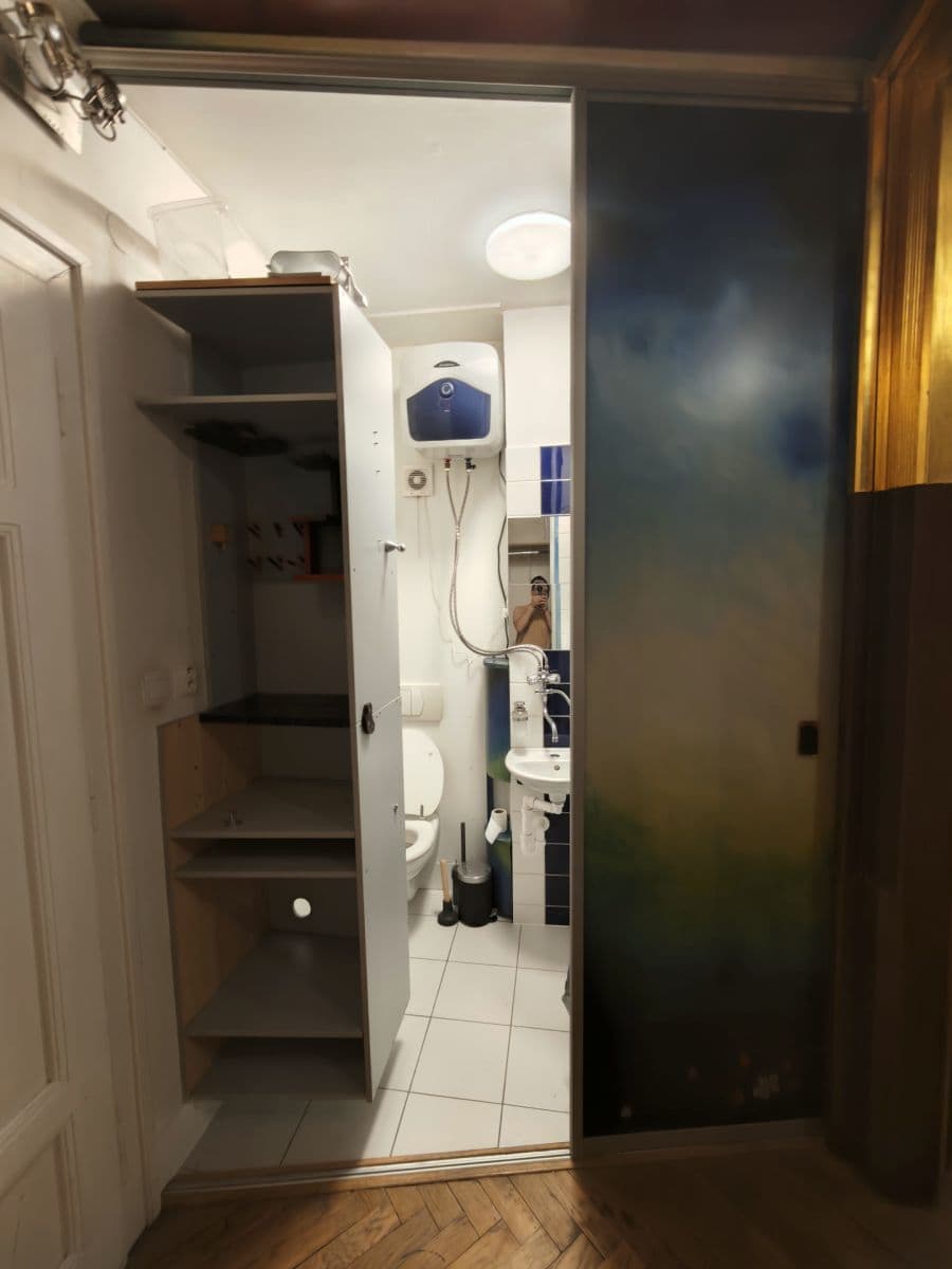 Prenájom bytu 1-izbový 27 m², Eliášova, Praha, Praha Prenájom bytu 1-izbový 27 m², Eliášova, Praha, Praha