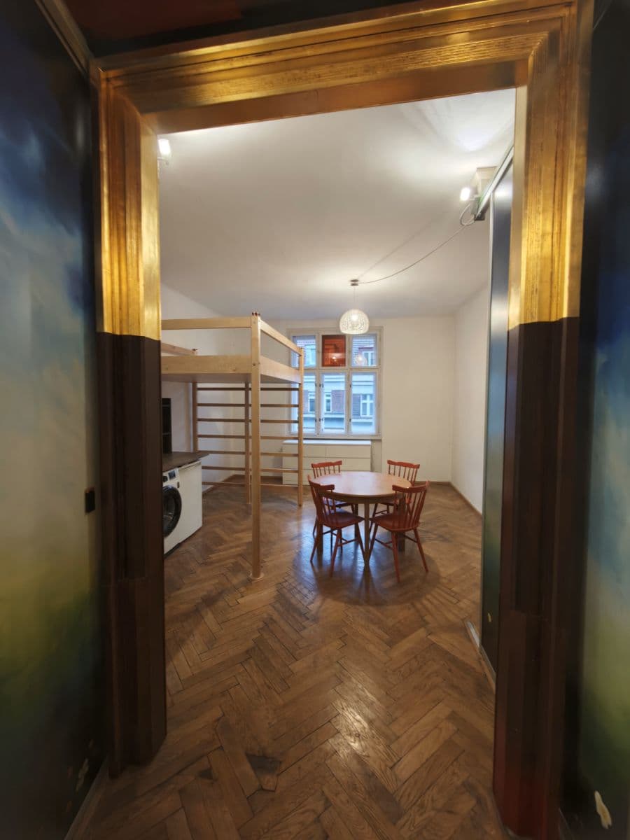 Prenájom bytu 1-izbový 27 m², Eliášova, Praha, Praha Prenájom bytu 1-izbový 27 m², Eliášova, Praha, Praha