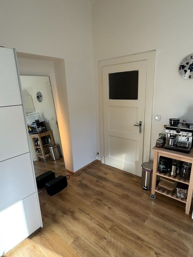 Prenájom bytu 1-izbový 30 m², Michaila Jurjeviče Lermontova, Praha, Praha Prenájom bytu 1-izbový 30 m², Michaila Jurjeviče Lermontova, Praha, Praha