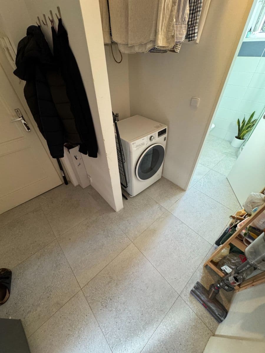 Prenájom bytu 1-izbový 30 m², Michaila Jurjeviče Lermontova, Praha, Praha Prenájom bytu 1-izbový 30 m², Michaila Jurjeviče Lermontova, Praha, Praha