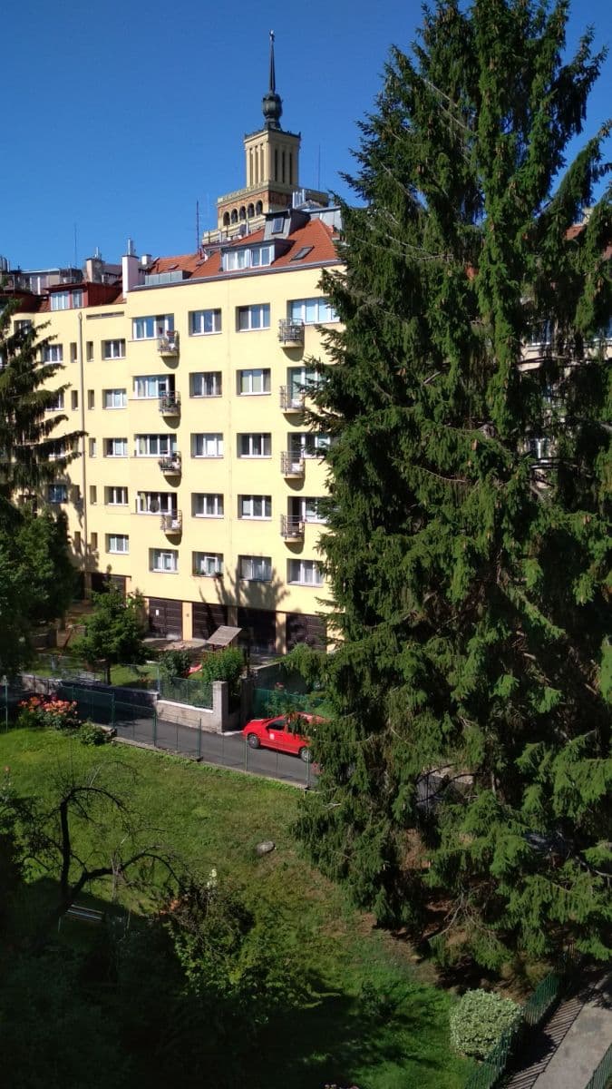 Prenájom bytu 1-izbový 30 m², Michaila Jurjeviče Lermontova, Praha, Praha Prenájom bytu 1-izbový 30 m², Michaila Jurjeviče Lermontova, Praha, Praha
