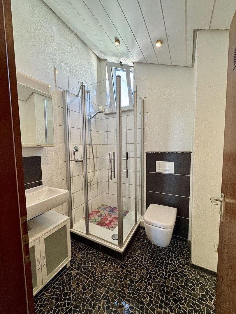 Predaj domu 135 m², pozemok 207 m², Sachsenheim, Bádensko-Wurttembersko Predaj domu 135 m², pozemok 207 m², Sachsenheim, Bádensko-Wurttembersko