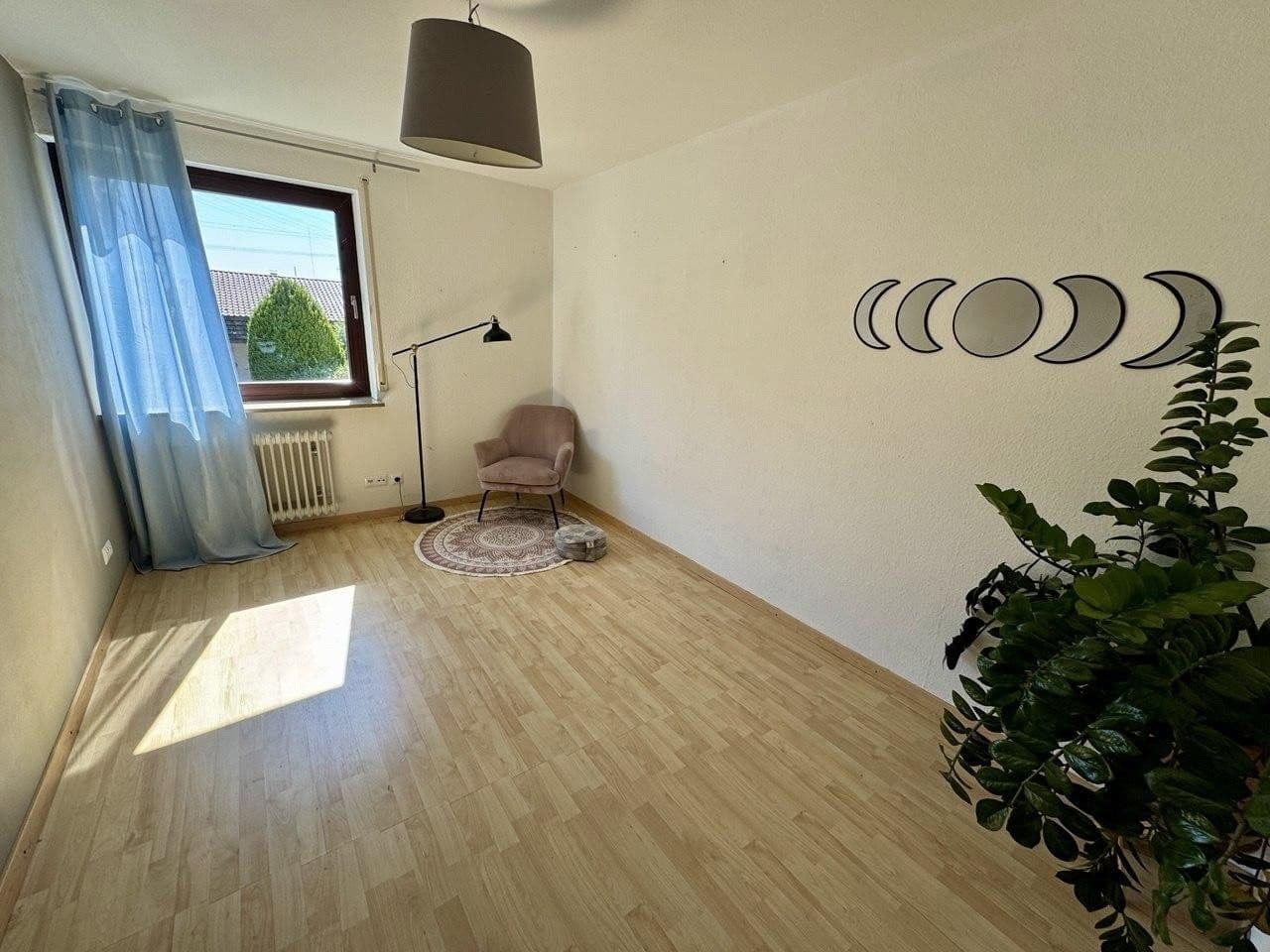 Predaj domu 135 m², pozemok 207 m², Sachsenheim, Bádensko-Wurttembersko Predaj domu 135 m², pozemok 207 m², Sachsenheim, Bádensko-Wurttembersko