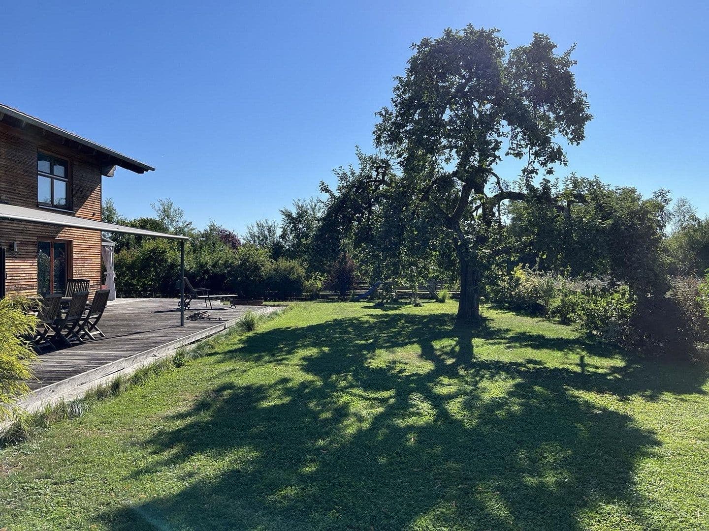 Predaj domu 190 m², pozemok 1.064 m², Traunreut, Bavorsko Predaj domu 190 m², pozemok 1.064 m², Traunreut, Bavorsko