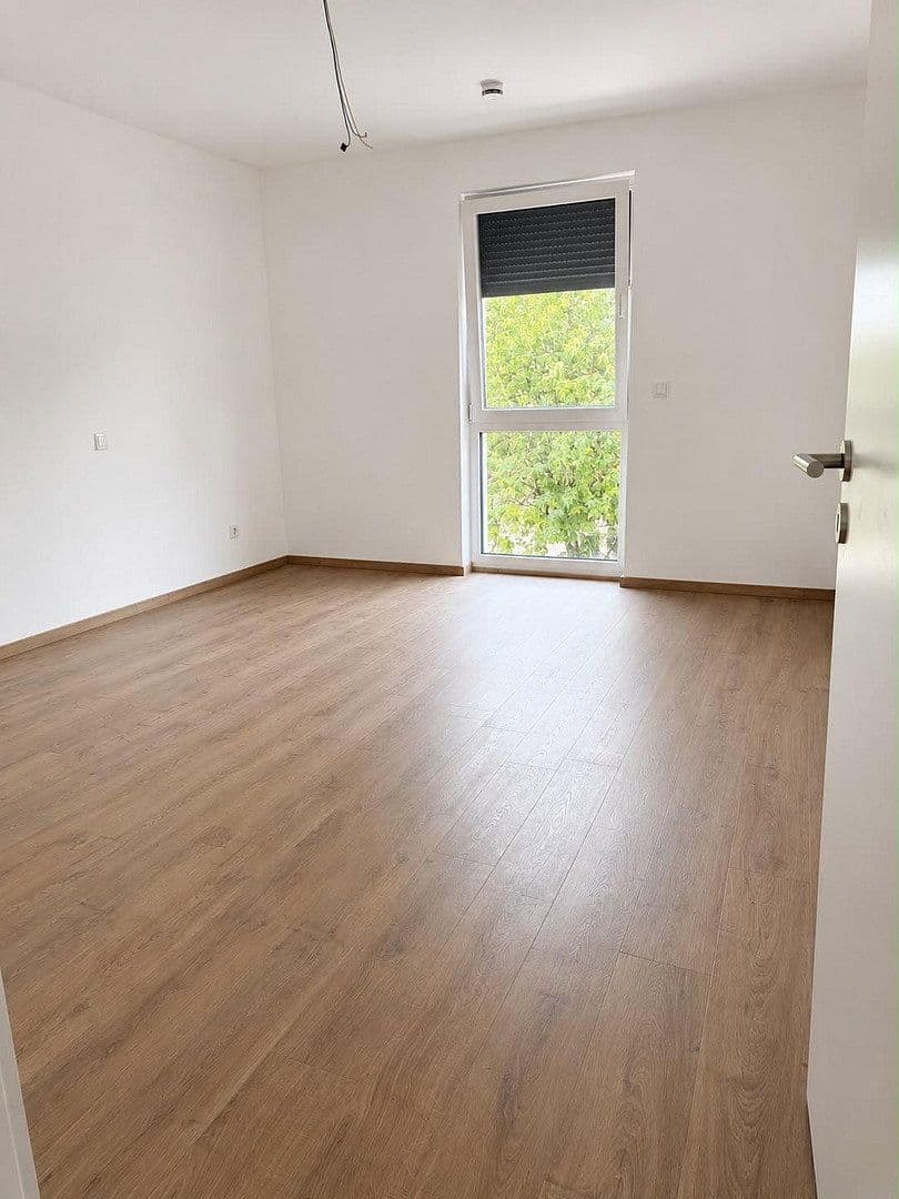 Prenájom bytu 3-izbový 94 m², Friedrichstraße 8a, Langenselbold, Hesensko Prenájom bytu 3-izbový 94 m², Friedrichstraße 8a, Langenselbold, Hesensko