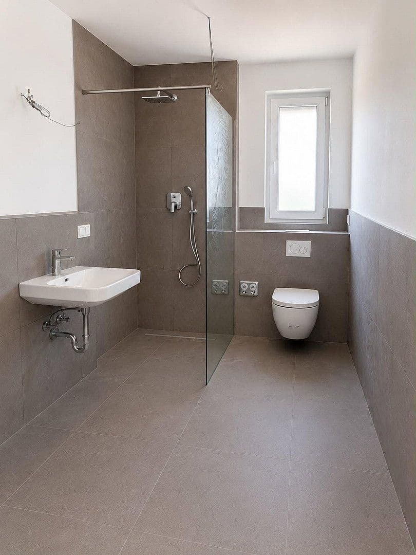 Prenájom bytu 3-izbový 94 m², Friedrichstraße 8a, Langenselbold, Hesensko Prenájom bytu 3-izbový 94 m², Friedrichstraße 8a, Langenselbold, Hesensko