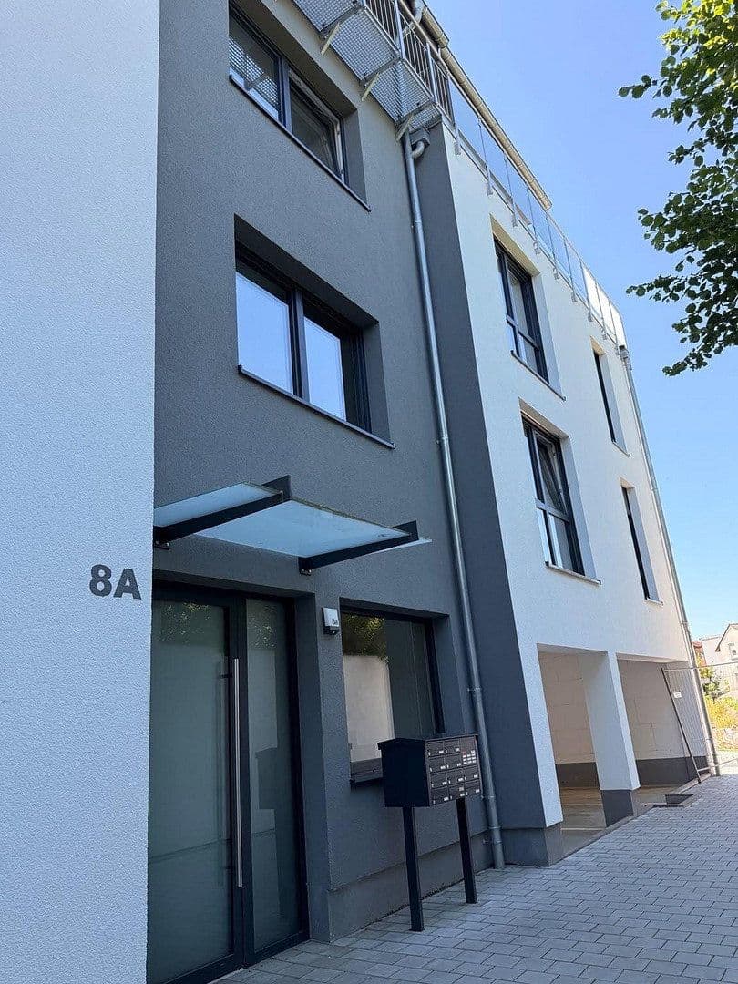 Prenájom bytu 3-izbový 94 m², Friedrichstraße 8a, Langenselbold, Hesensko Prenájom bytu 3-izbový 94 m², Friedrichstraße 8a, Langenselbold, Hesensko