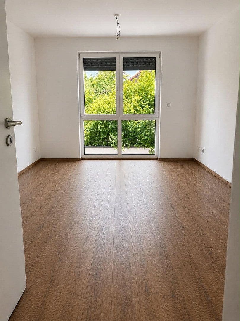 Prenájom bytu 3-izbový 94 m², Friedrichstraße 8a, Langenselbold, Hesensko Prenájom bytu 3-izbový 94 m², Friedrichstraße 8a, Langenselbold, Hesensko