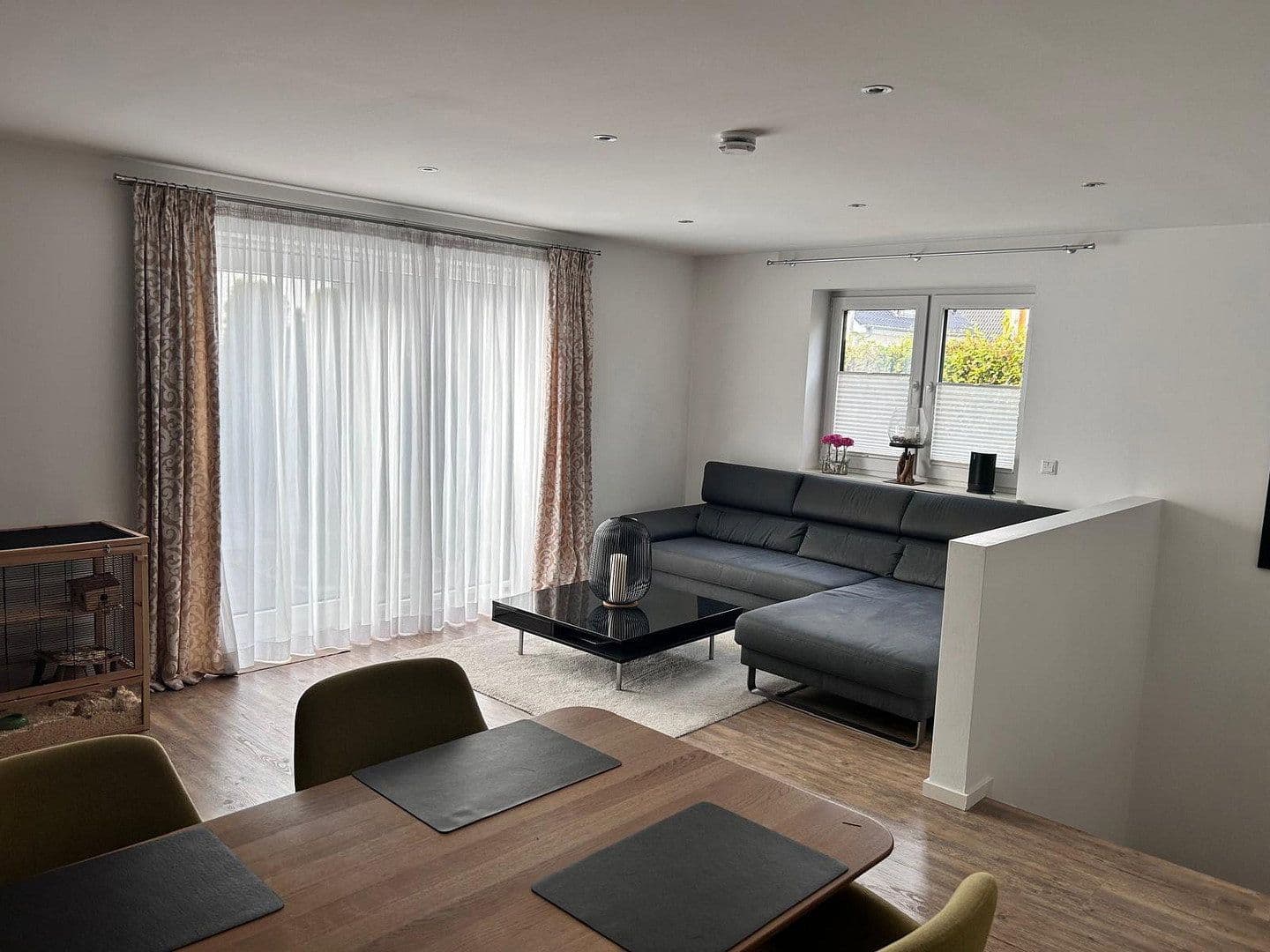 Prenájom bytu 3-izbový 96 m², Hünstetten, Hesensko Prenájom bytu 3-izbový 96 m², Hünstetten, Hesensko