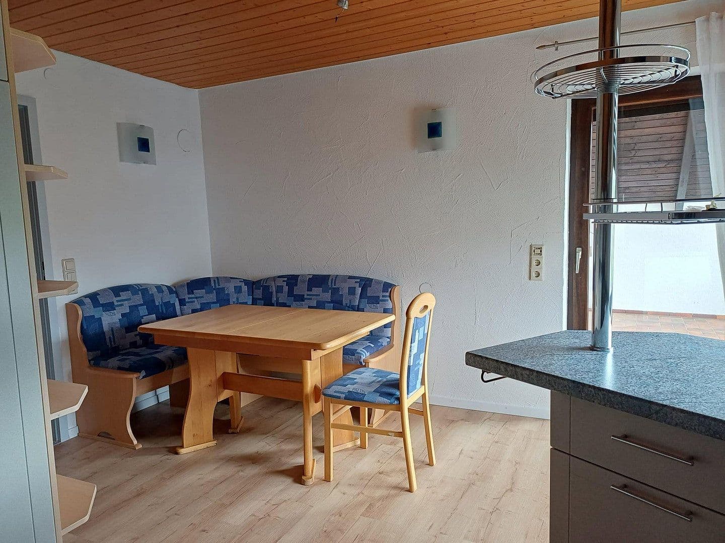 Prenájom bytu 4-izbový 90 m², Biberach an der Riß, Bádensko-Wurttembersko Prenájom bytu 4-izbový 90 m², Biberach an der Riß, Bádensko-Wurttembersko