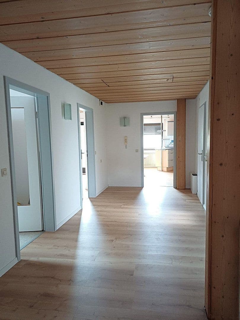 Prenájom bytu 4-izbový 90 m², Biberach an der Riß, Bádensko-Wurttembersko Prenájom bytu 4-izbový 90 m², Biberach an der Riß, Bádensko-Wurttembersko