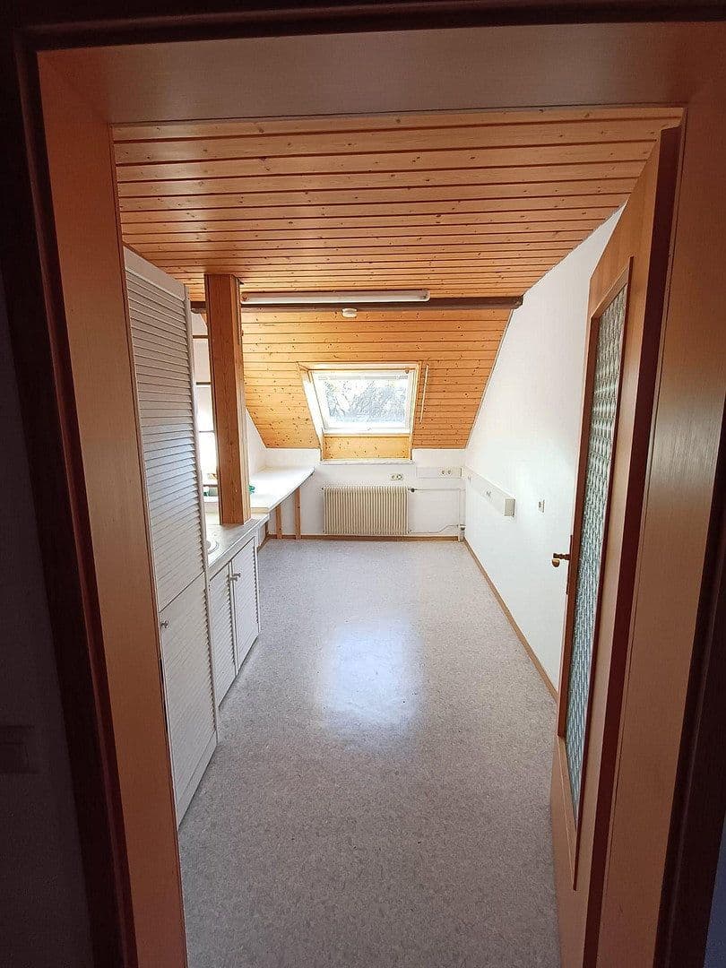 Prenájom bytu 4-izbový 90 m², Biberach an der Riß, Bádensko-Wurttembersko Prenájom bytu 4-izbový 90 m², Biberach an der Riß, Bádensko-Wurttembersko