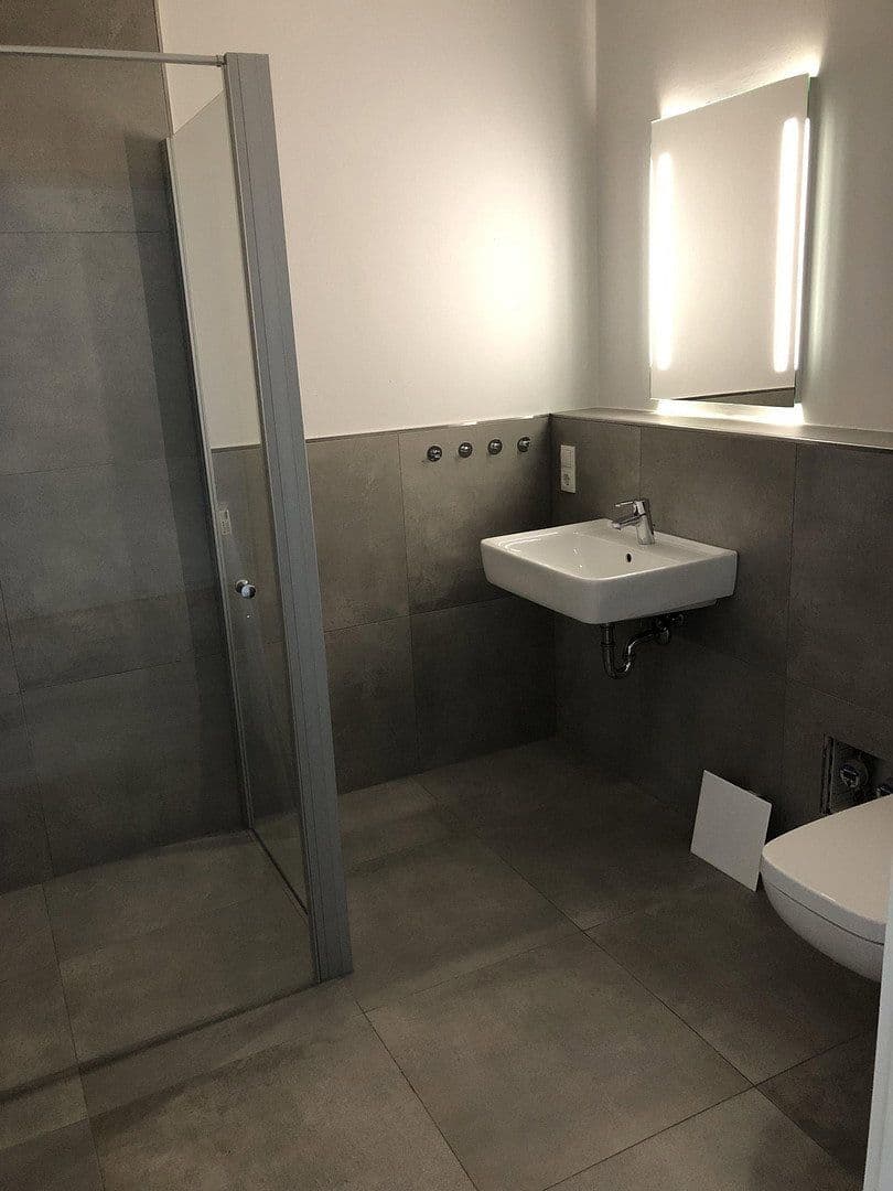 Prenájom bytu 3-izbový 83 m², Remagen, Porýnie-Falcko Prenájom bytu 3-izbový 83 m², Remagen, Porýnie-Falcko