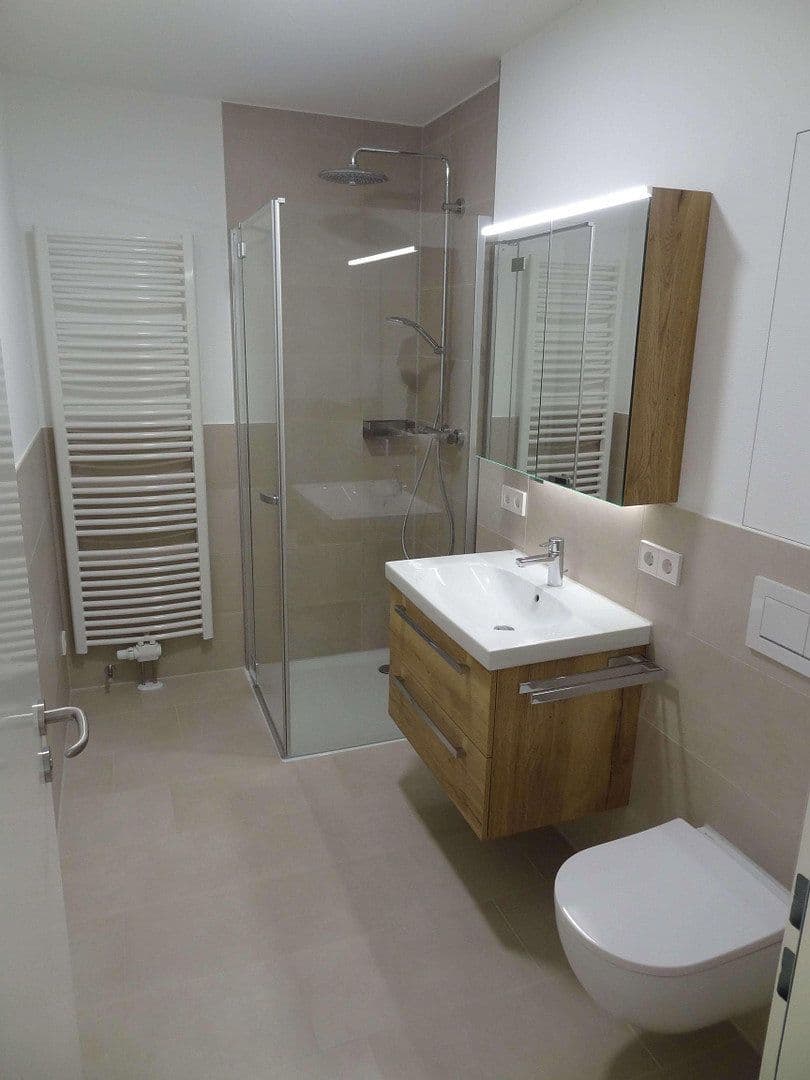 Prenájom bytu 2-izbový 64 m², Ulm, Bádensko-Wurttembersko Prenájom bytu 2-izbový 64 m², Ulm, Bádensko-Wurttembersko
