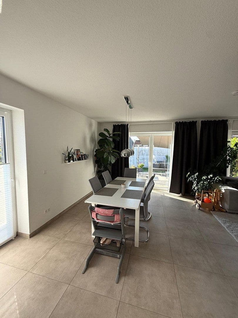 Prenájom domu 173 m², pozemok 700 m², Wunstorf, Dolné Sasko Prenájom domu 173 m², pozemok 700 m², Wunstorf, Dolné Sasko