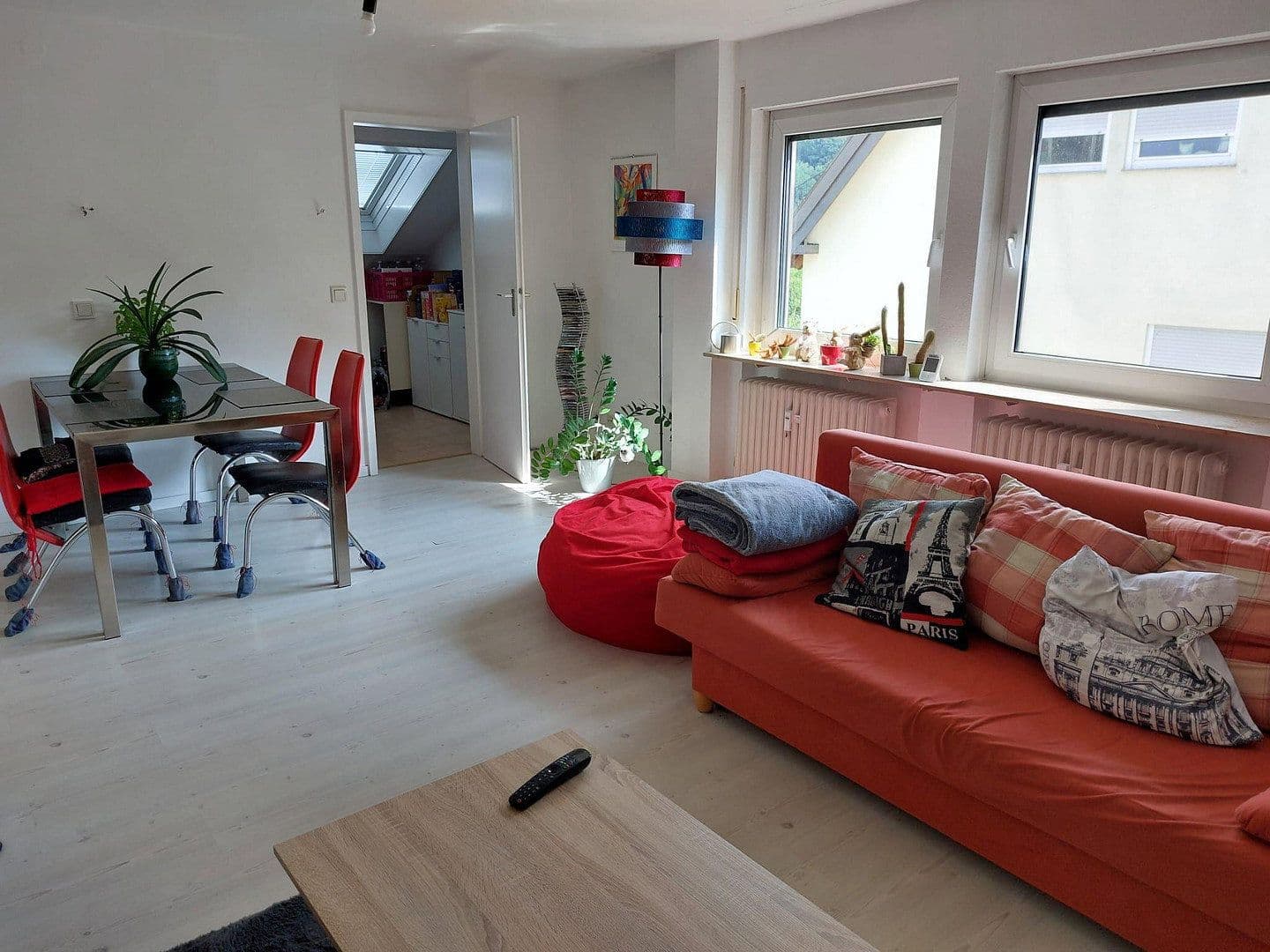 Prenájom bytu 3-izbový 63 m², Stuttgart-Kaltental, Bádensko-Wurttembersko Prenájom bytu 3-izbový 63 m², Stuttgart-Kaltental, Bádensko-Wurttembersko