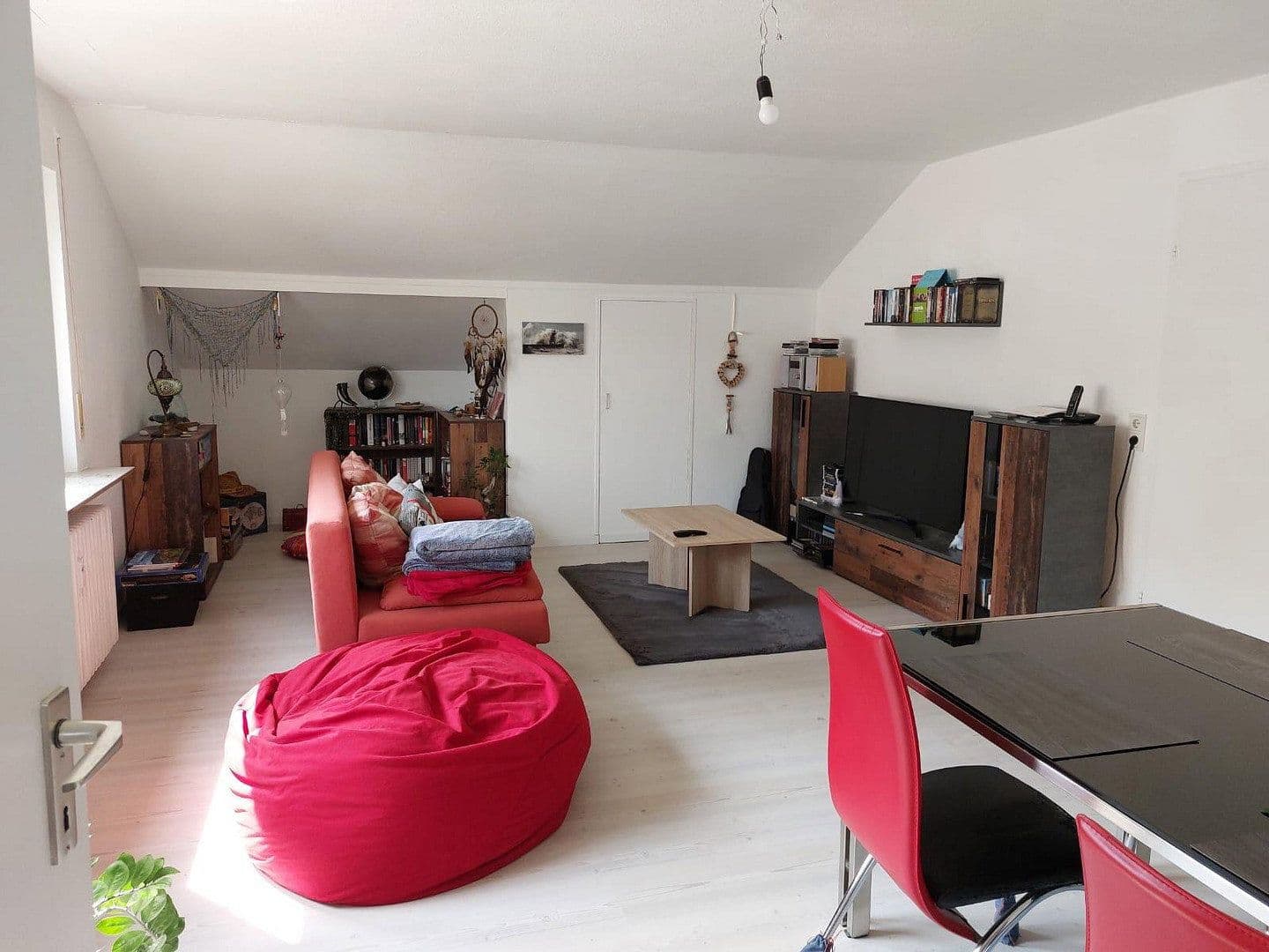 Prenájom bytu 3-izbový 63 m², Stuttgart-Kaltental, Bádensko-Wurttembersko Prenájom bytu 3-izbový 63 m², Stuttgart-Kaltental, Bádensko-Wurttembersko