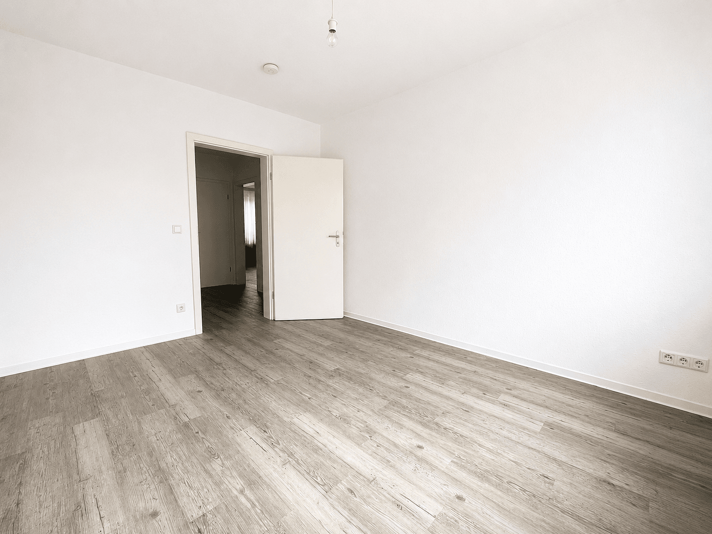 Prenájom bytu 3-izbový 76 m², Lehrstraße 25, Essen, Severné Porýnie - Westfálsko Prenájom bytu 3-izbový 76 m², Lehrstraße 25, Essen, Severné Porýnie - Westfálsko
