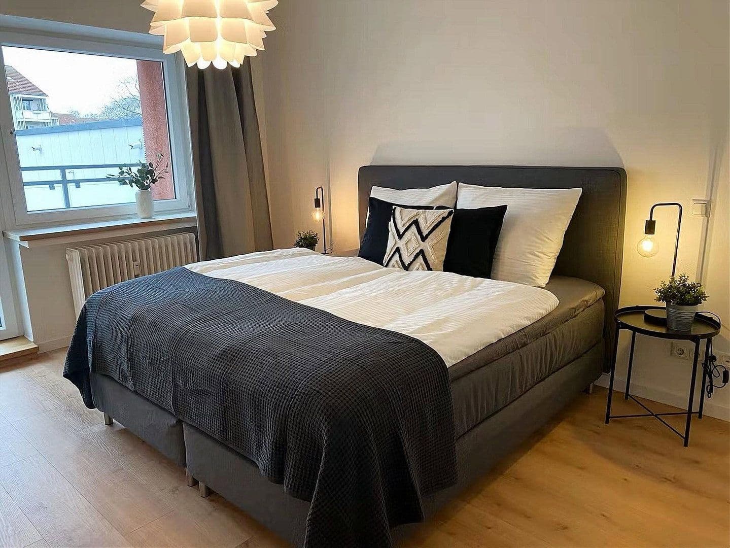 Prenájom bytu 2-izbový 65 m², Köln, Severné Porýnie - Westfálsko Prenájom bytu 2-izbový 65 m², Köln, Severné Porýnie - Westfálsko