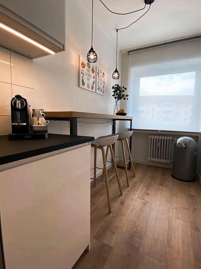 Prenájom bytu 2-izbový 65 m², Köln, Severné Porýnie - Westfálsko Prenájom bytu 2-izbový 65 m², Köln, Severné Porýnie - Westfálsko
