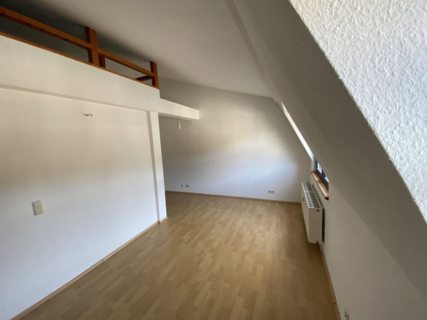 Prenájom bytu 1-izbový 23 m², Görlitzer Straße 4, Dresden, Sasko Prenájom bytu 1-izbový 23 m², Görlitzer Straße 4, Dresden, Sasko