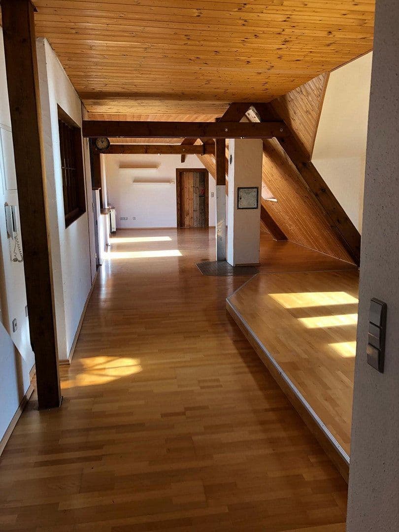 Prenájom bytu 3-izbový 104 m², Böttingen, Bádensko-Wurttembersko Prenájom bytu 3-izbový 104 m², Böttingen, Bádensko-Wurttembersko