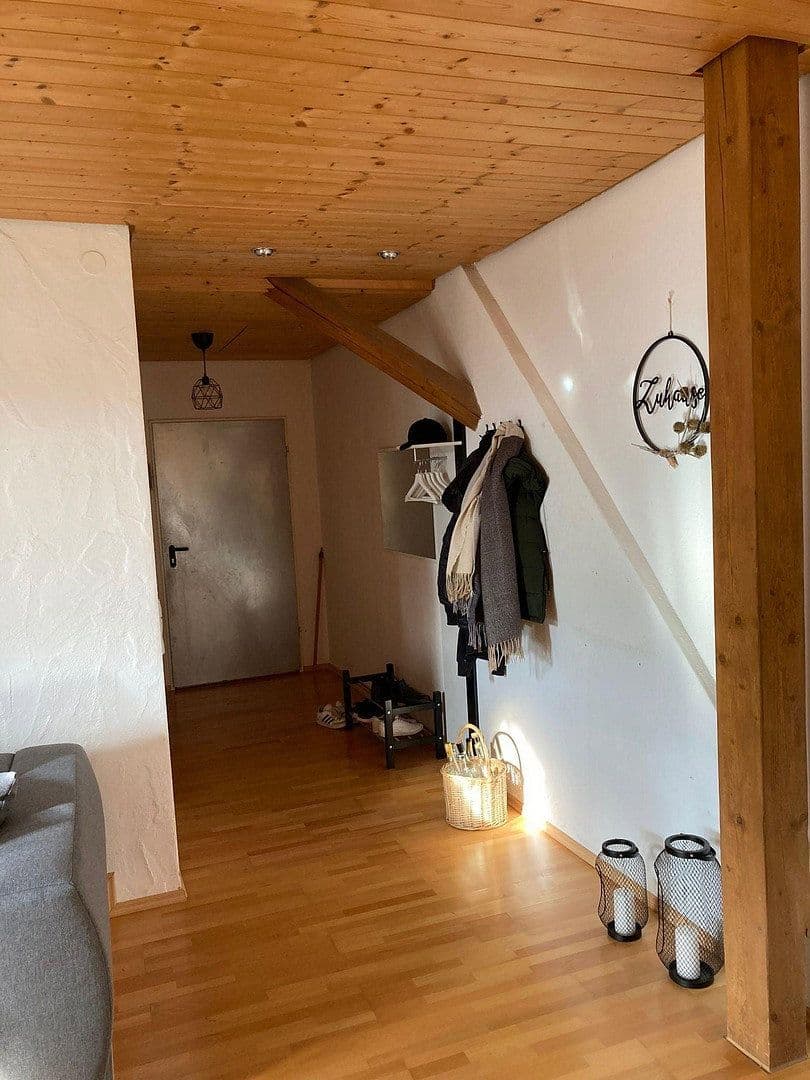 Prenájom bytu 3-izbový 104 m², Böttingen, Bádensko-Wurttembersko Prenájom bytu 3-izbový 104 m², Böttingen, Bádensko-Wurttembersko