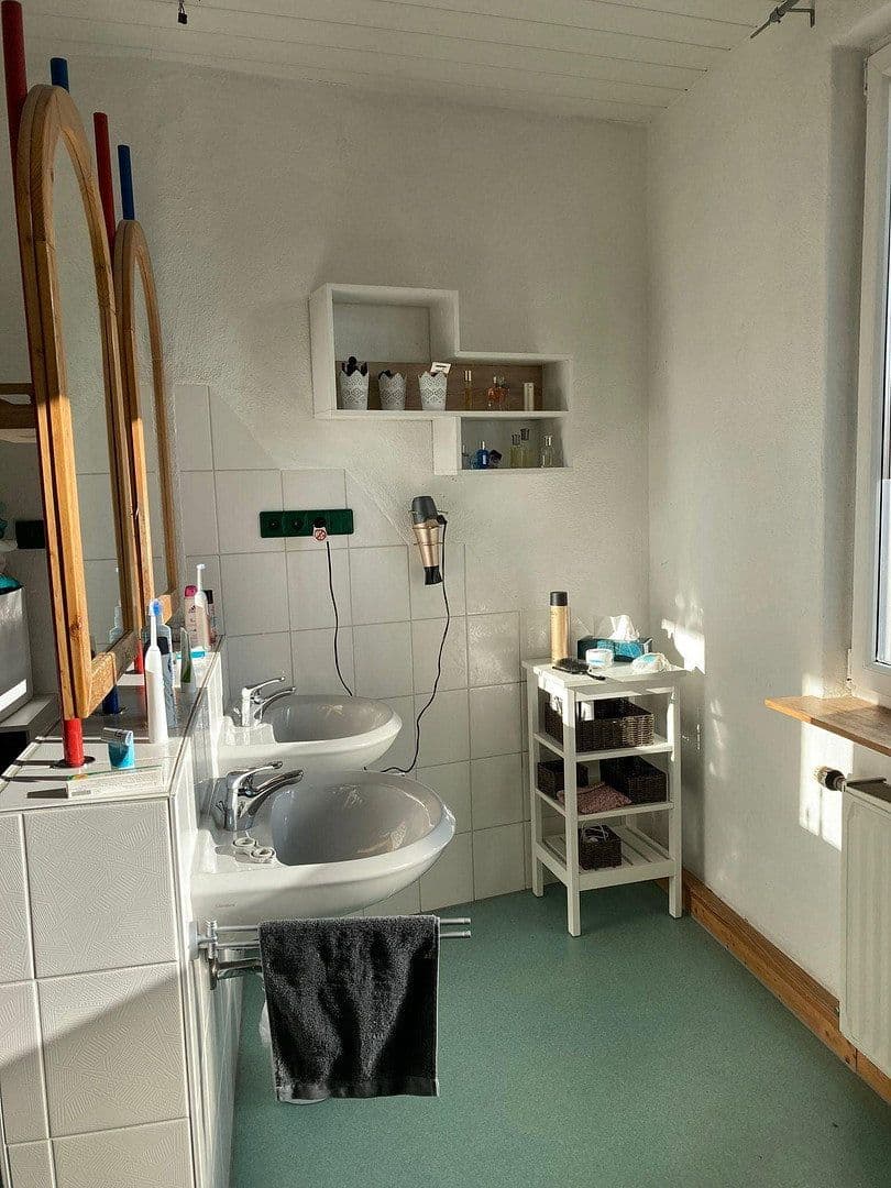 Prenájom bytu 3-izbový 104 m², Böttingen, Bádensko-Wurttembersko Prenájom bytu 3-izbový 104 m², Böttingen, Bádensko-Wurttembersko