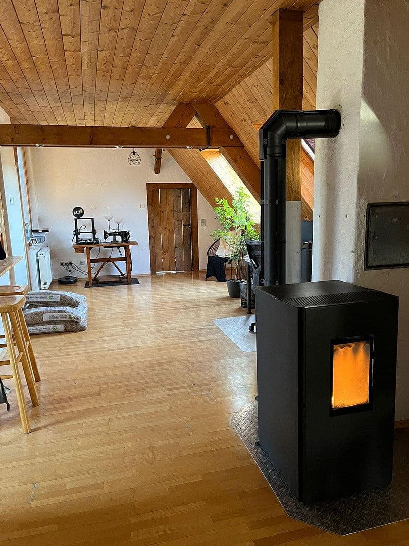 Prenájom bytu 3-izbový 104 m², Böttingen, Bádensko-Wurttembersko Prenájom bytu 3-izbový 104 m², Böttingen, Bádensko-Wurttembersko