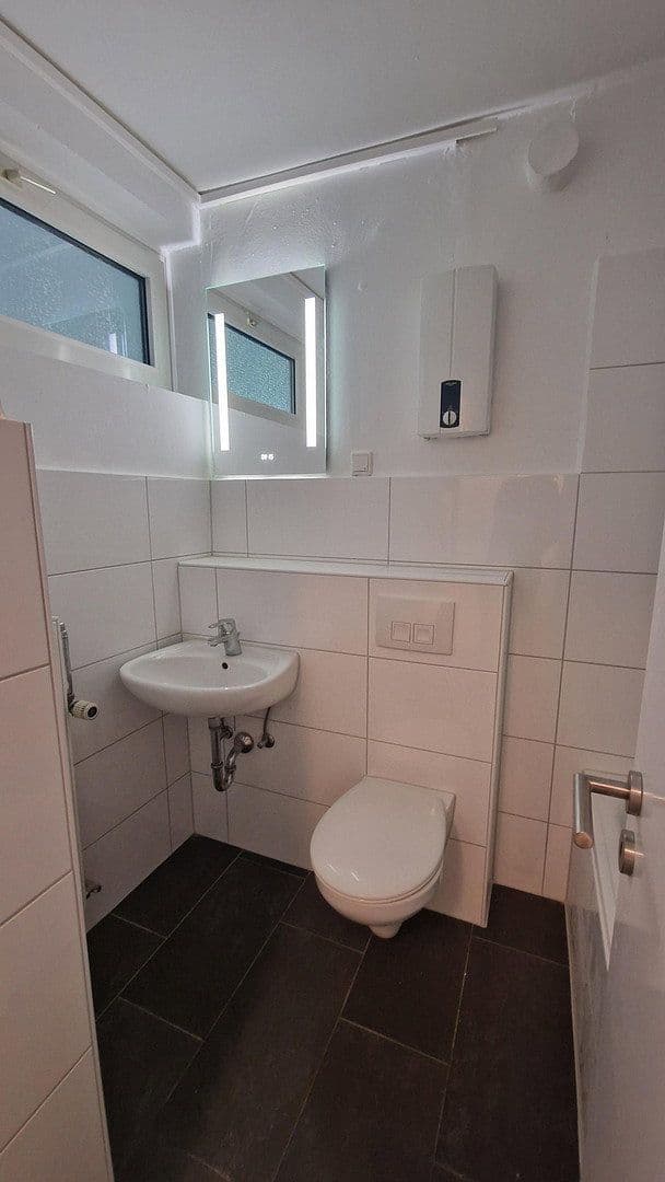 Prenájom bytu 1-izbový 40 m², Hohenstein 45, Wuppertal, Severné Porýnie - Westfálsko Prenájom bytu 1-izbový 40 m², Hohenstein 45, Wuppertal, Severné Porýnie - Westfálsko