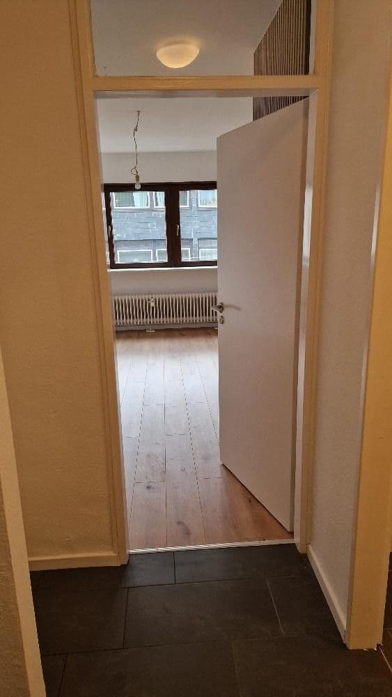 Prenájom bytu 1-izbový 40 m², Hohenstein 45, Wuppertal, Severné Porýnie - Westfálsko Prenájom bytu 1-izbový 40 m², Hohenstein 45, Wuppertal, Severné Porýnie - Westfálsko