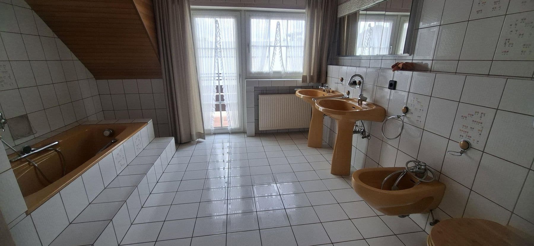 Predaj domu 273 m², pozemok 3.958 m², Grevenbroich, Severné Porýnie - Westfálsko Predaj domu 273 m², pozemok 3.958 m², Grevenbroich, Severné Porýnie - Westfálsko