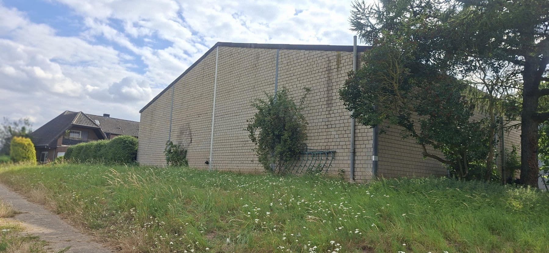 Predaj domu 273 m², pozemok 3.958 m², Grevenbroich, Severné Porýnie - Westfálsko Predaj domu 273 m², pozemok 3.958 m², Grevenbroich, Severné Porýnie - Westfálsko
