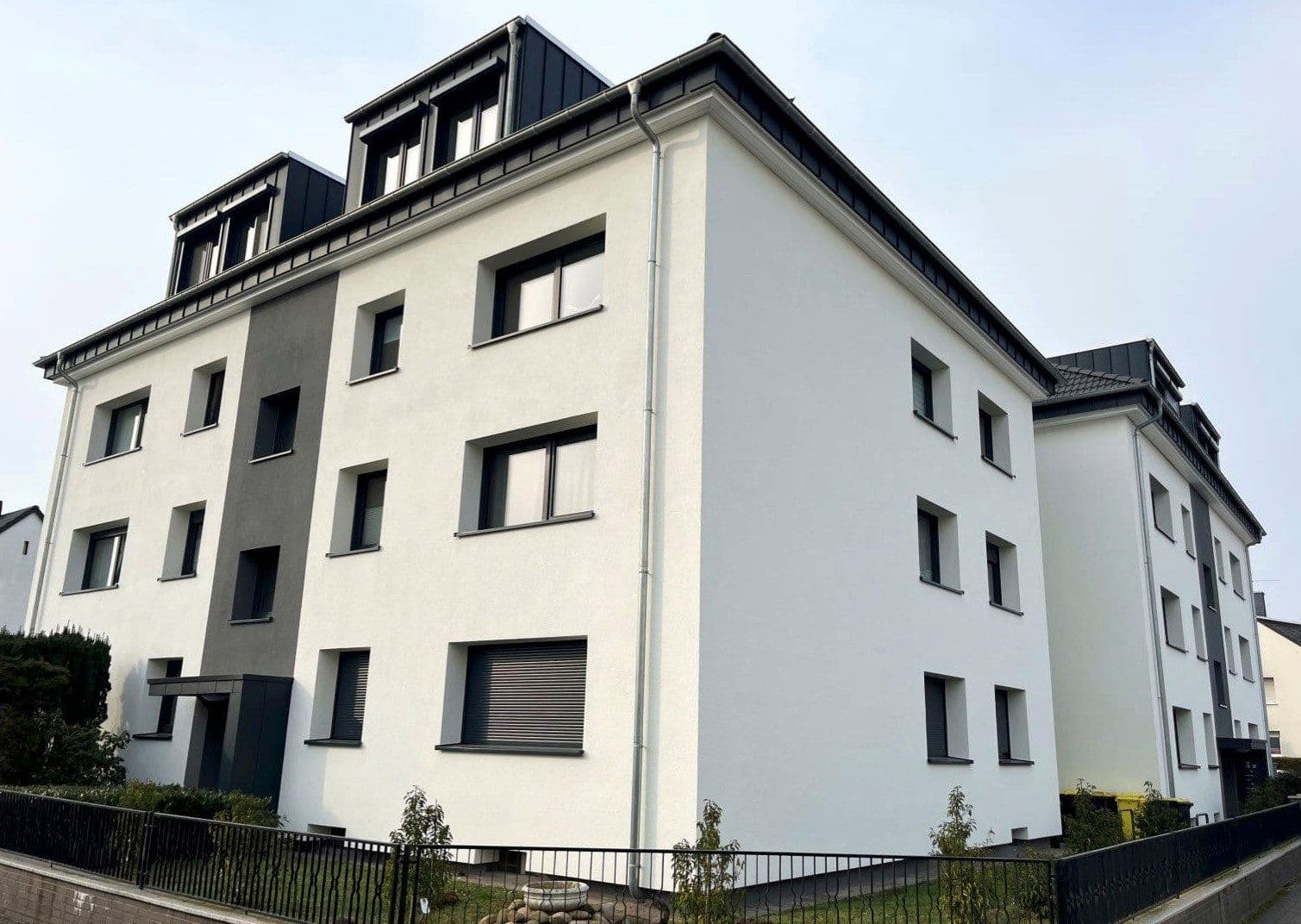 Prenájom bytu 3-izbový 80 m², Rodgau, Hesensko Prenájom bytu 3-izbový 80 m², Rodgau, Hesensko