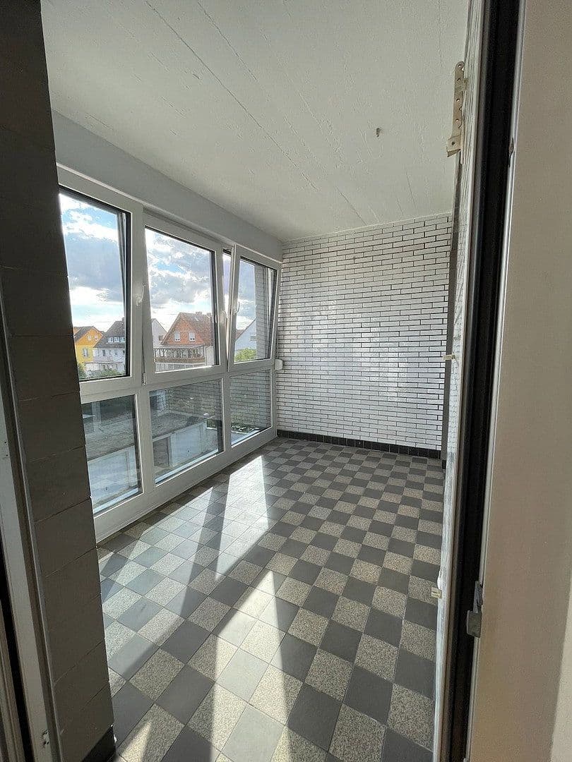 Prenájom bytu 3-izbový 80 m², Rodgau, Hesensko Prenájom bytu 3-izbový 80 m², Rodgau, Hesensko