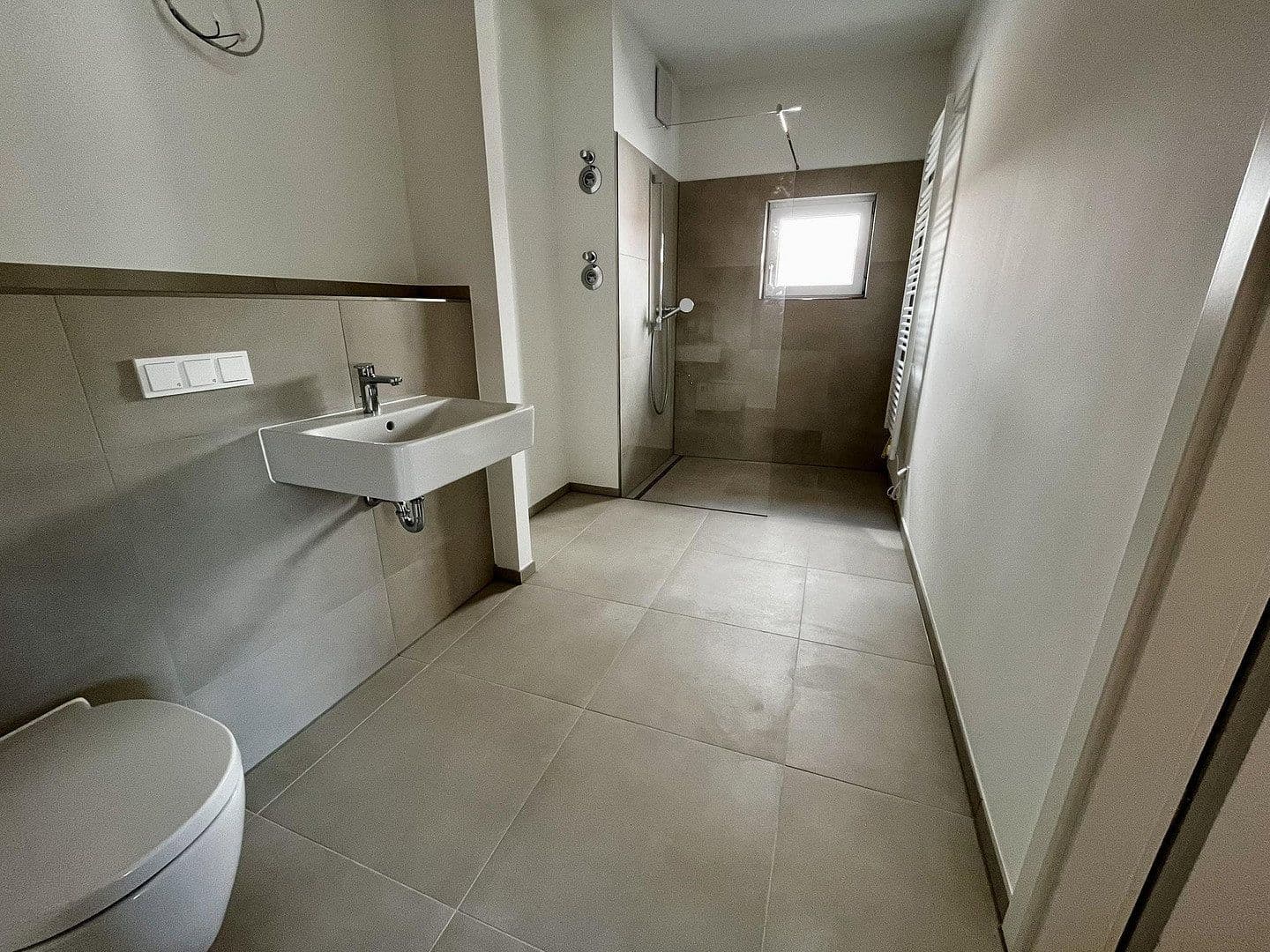 Prenájom bytu 3-izbový 101 m², Alte Str. 6, Frechen, Severné Porýnie - Westfálsko Prenájom bytu 3-izbový 101 m², Alte Str. 6, Frechen, Severné Porýnie - Westfálsko