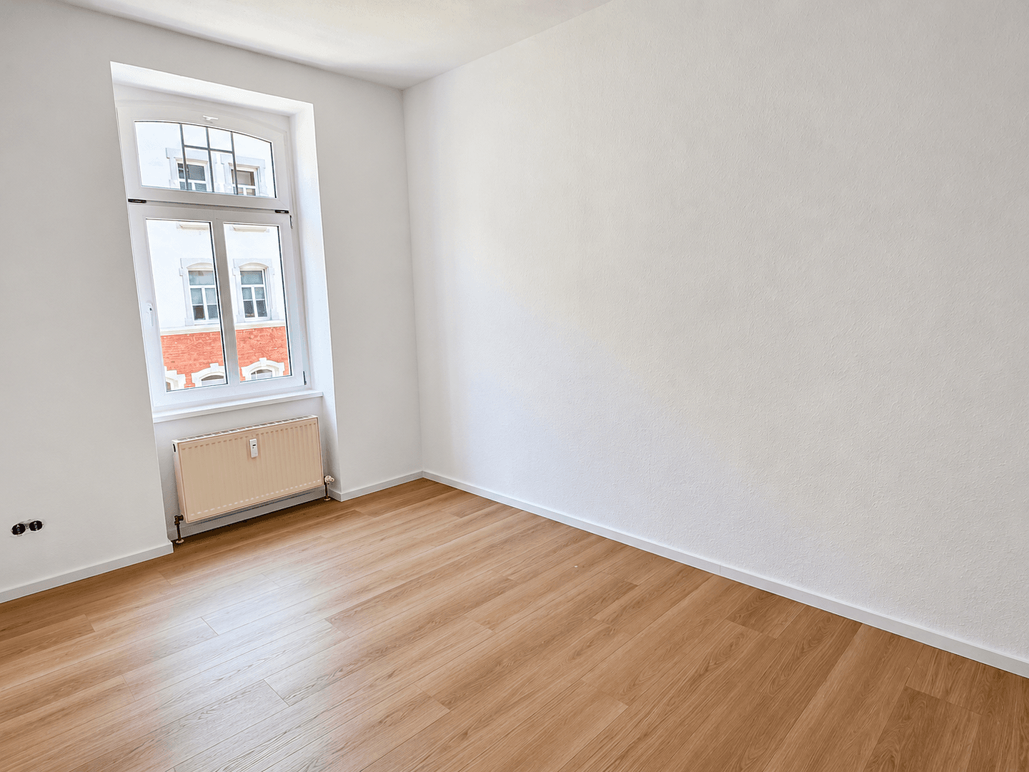 Prenájom bytu 3-izbový 77 m², Erfurt, Durínsko Prenájom bytu 3-izbový 77 m², Erfurt, Durínsko