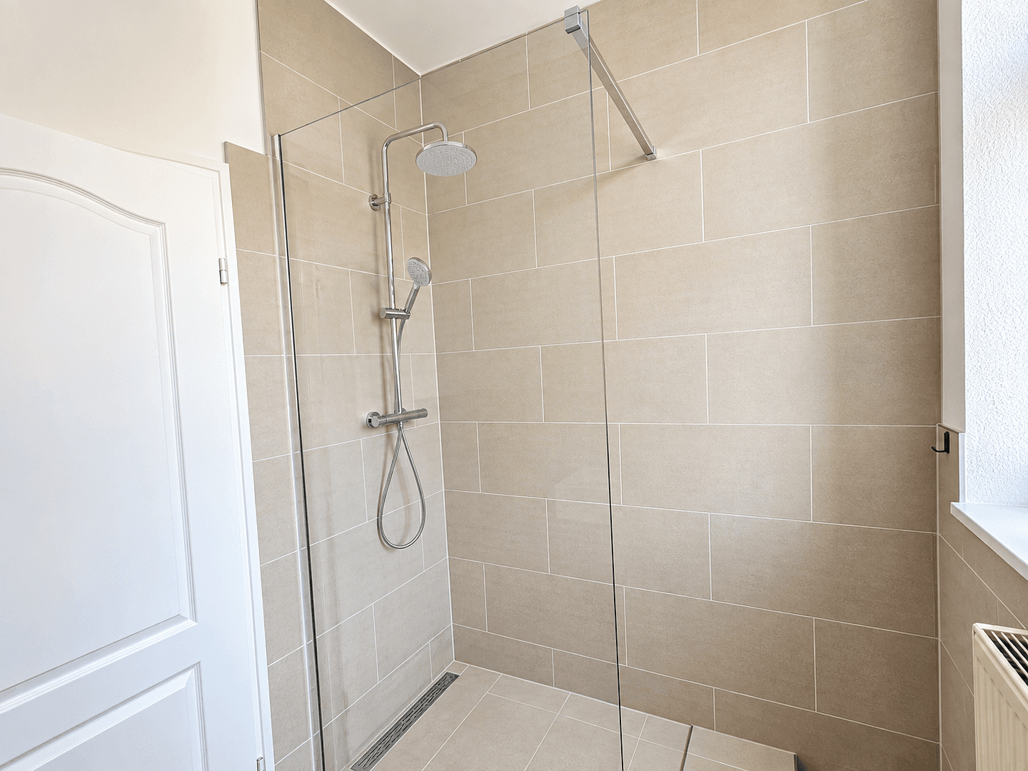Prenájom bytu 3-izbový 77 m², Erfurt, Durínsko Prenájom bytu 3-izbový 77 m², Erfurt, Durínsko