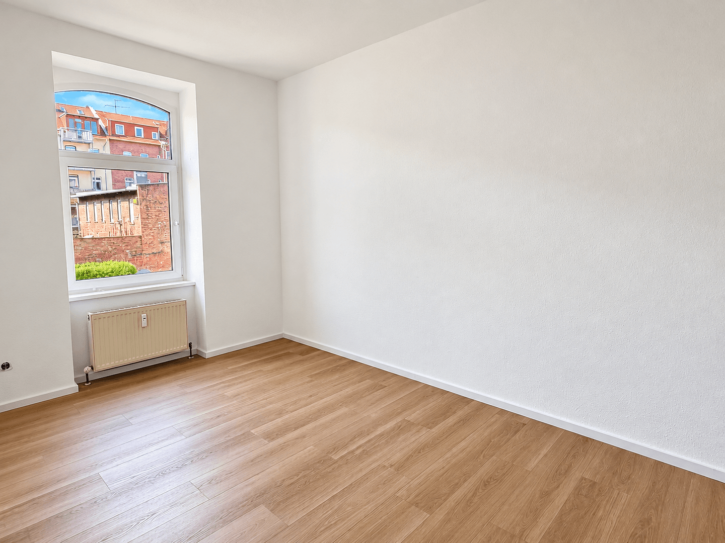 Prenájom bytu 3-izbový 77 m², Erfurt, Durínsko Prenájom bytu 3-izbový 77 m², Erfurt, Durínsko