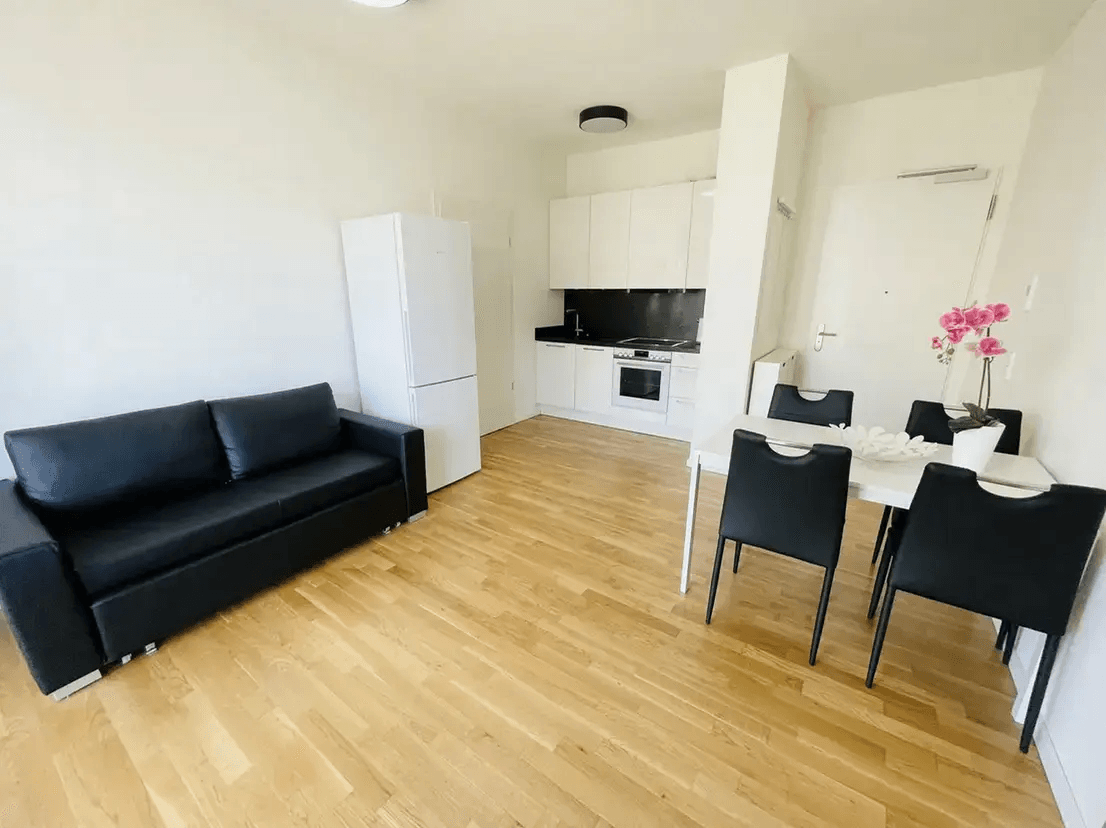 Prenájom bytu 2-izbový 55 m², Berlin, Berlín Prenájom bytu 2-izbový 55 m², Berlin, Berlín