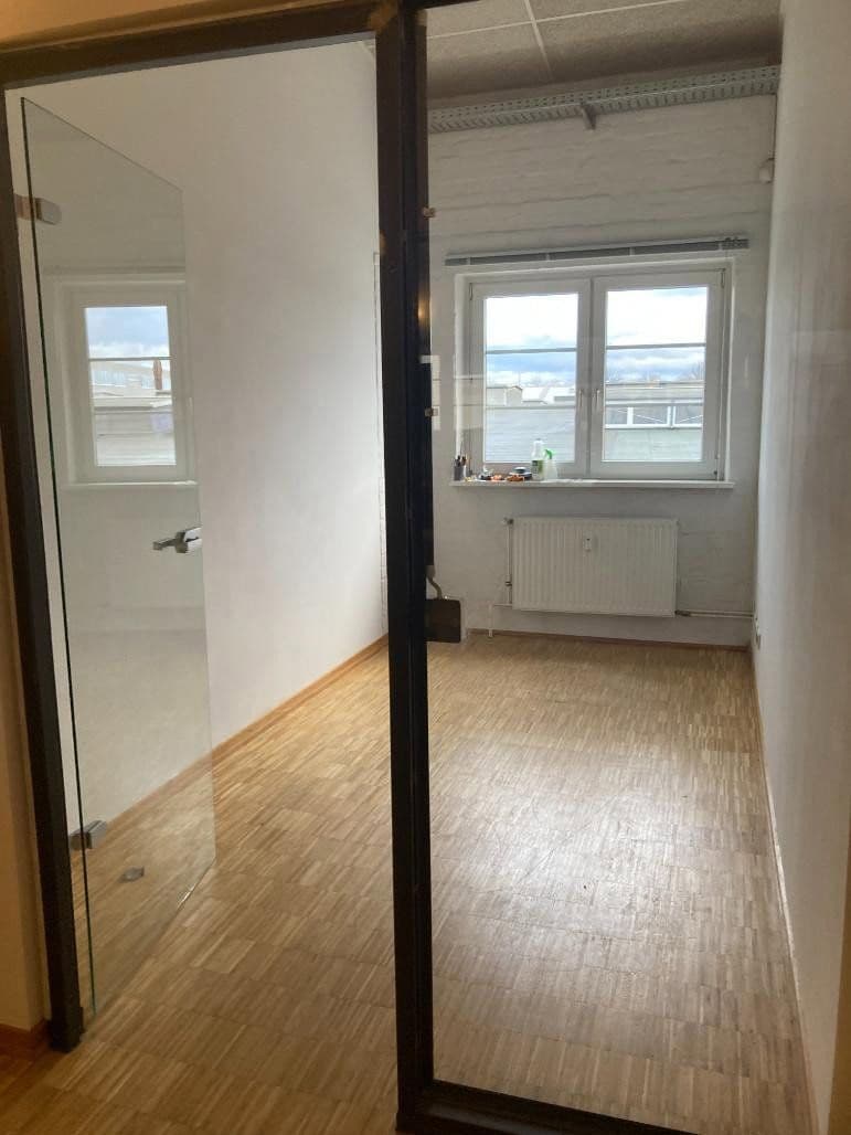 Prenájom kancelárie 400 m², Holstenkamp 46a, Hamburg, Hamburg Prenájom kancelárie 400 m², Holstenkamp 46a, Hamburg, Hamburg