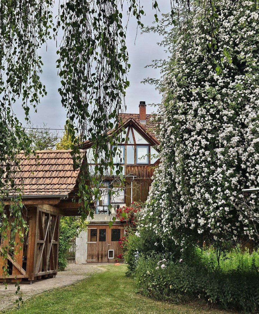 Predaj domu 264 m², pozemok 1.765 m², Niedermohr, Porýnie-Falcko Predaj domu 264 m², pozemok 1.765 m², Niedermohr, Porýnie-Falcko
