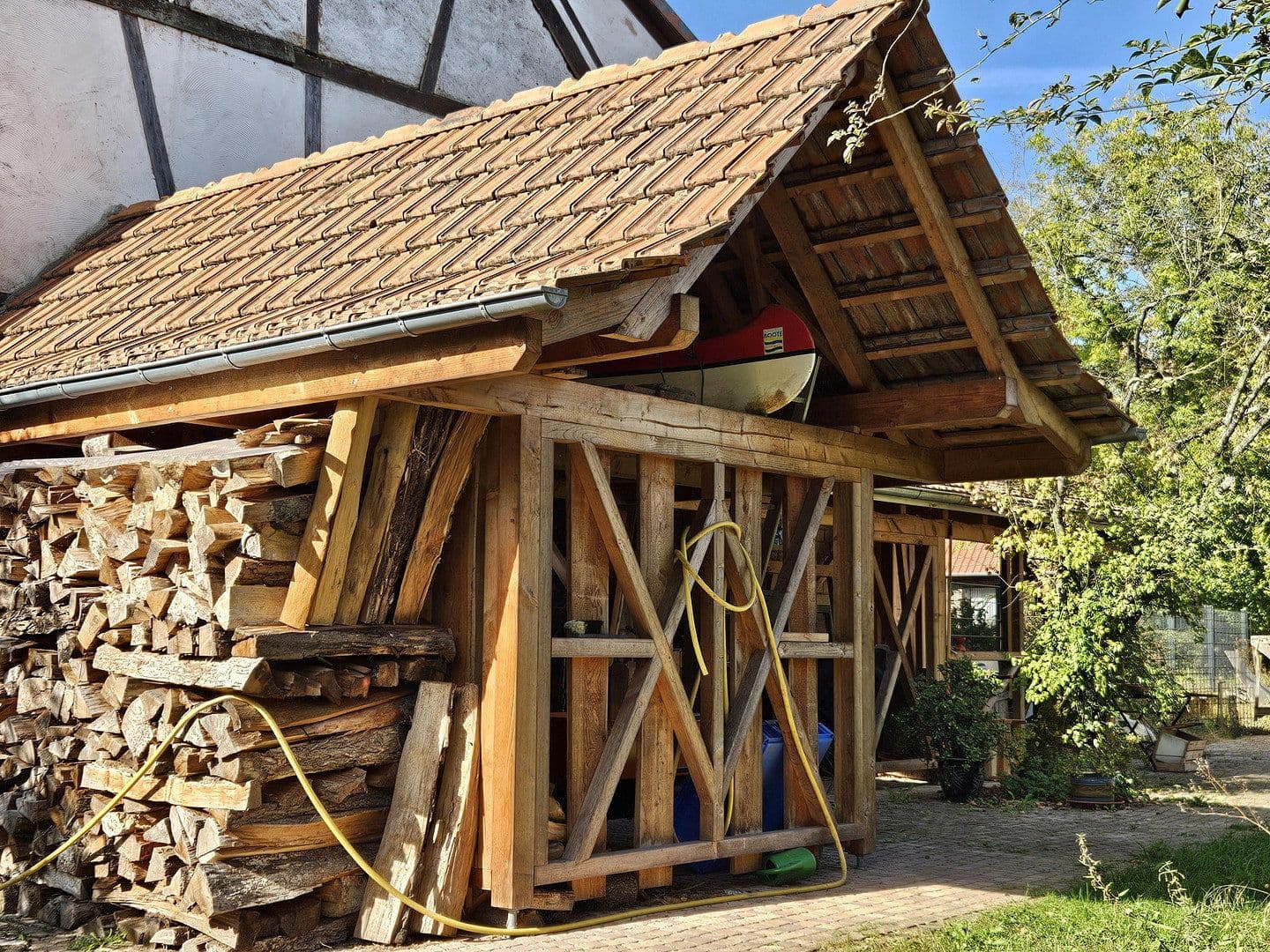 Predaj domu 264 m², pozemok 1.765 m², Niedermohr, Porýnie-Falcko Predaj domu 264 m², pozemok 1.765 m², Niedermohr, Porýnie-Falcko