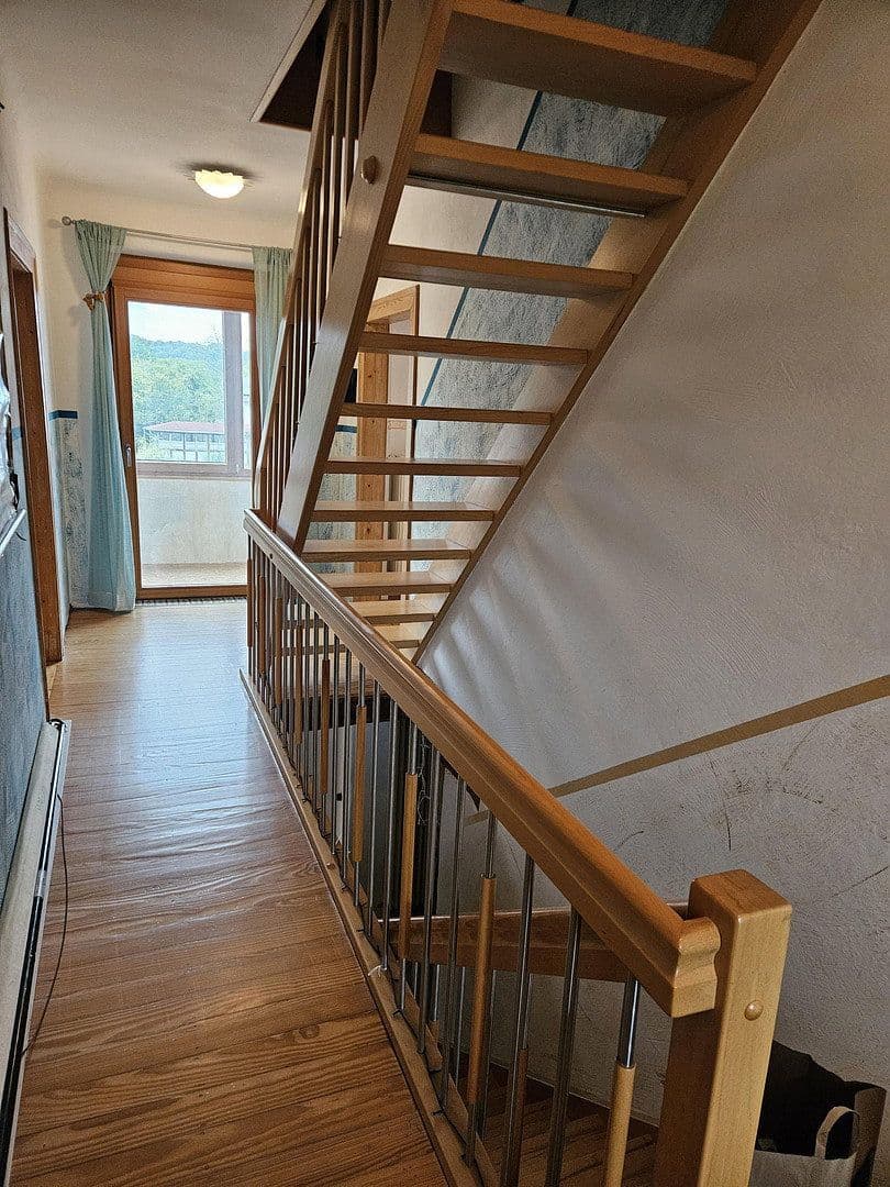 Predaj domu 264 m², pozemok 1.765 m², Niedermohr, Porýnie-Falcko Predaj domu 264 m², pozemok 1.765 m², Niedermohr, Porýnie-Falcko