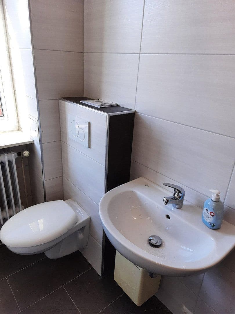 Prenájom bytu 3-izbový 79 m², Altenwoogstr.35, Kaiserslautern, Porýnie-Falcko Prenájom bytu 3-izbový 79 m², Altenwoogstr.35, Kaiserslautern, Porýnie-Falcko
