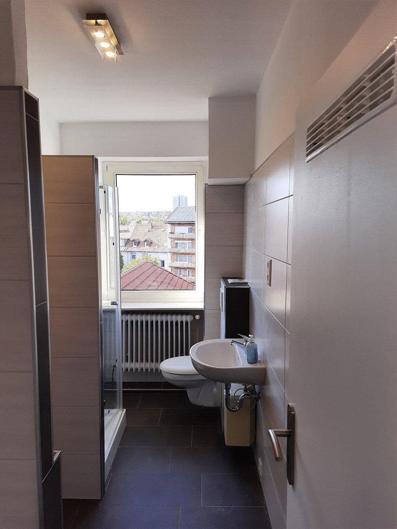 Prenájom bytu 3-izbový 79 m², Altenwoogstr.35, Kaiserslautern, Porýnie-Falcko Prenájom bytu 3-izbový 79 m², Altenwoogstr.35, Kaiserslautern, Porýnie-Falcko
