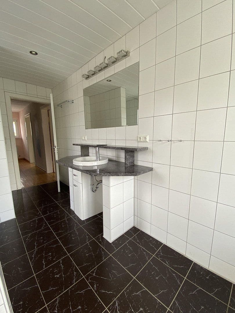 Predaj domu 140 m², pozemok 590 m², Cleebronn, Bádensko-Wurttembersko Predaj domu 140 m², pozemok 590 m², Cleebronn, Bádensko-Wurttembersko