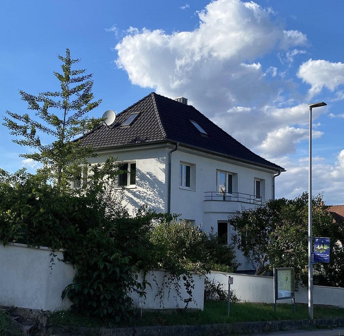 Predaj domu 140 m², pozemok 590 m², Cleebronn, Bádensko-Wurttembersko Predaj domu 140 m², pozemok 590 m², Cleebronn, Bádensko-Wurttembersko