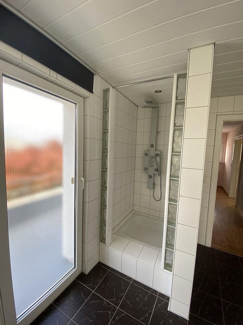 Predaj domu 140 m², pozemok 590 m², Cleebronn, Bádensko-Wurttembersko Predaj domu 140 m², pozemok 590 m², Cleebronn, Bádensko-Wurttembersko